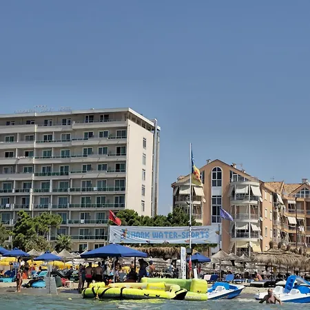 Appartamento Bohemian Apt, Beachfront & Family Friendly - By Beta Premium *