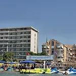 Apartament Bohemian Apt, Beachfront & Family Friendly - By Beta Premium *