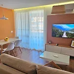Apartmán Bohemian Apt, Beachfront & Family Friendly - By Beta Premium *