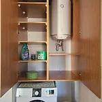 Apartmán Bohemian Apt, Beachfront & Family Friendly - By Beta Premium *