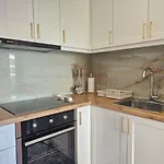 Bohemian Apt, Beachfront & Family Friendly - By Beta Premium Apartmán