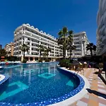 Bohemian Apt, Beachfront & Family Friendly - By Beta Premium *