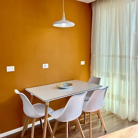 Bohemian Apt, Beachfront & Family Friendly - By Beta Premium