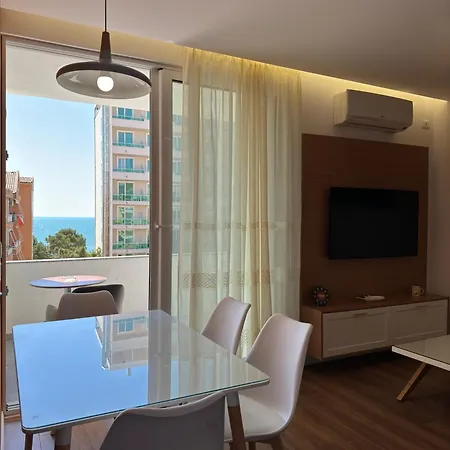 Appartement Bohemian Apt, Beachfront & Family Friendly - By Beta Premium Golem (Tirana)