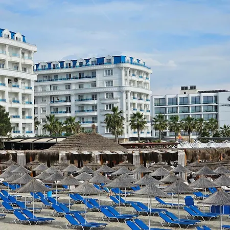 Bohemian Apt, Beachfront & Family Friendly - By Beta Premium Golem (Tirana)