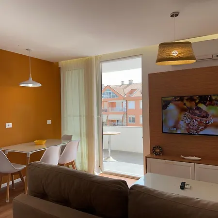 Appartement Bohemian Apt, Beachfront & Family Friendly - By Beta Premium