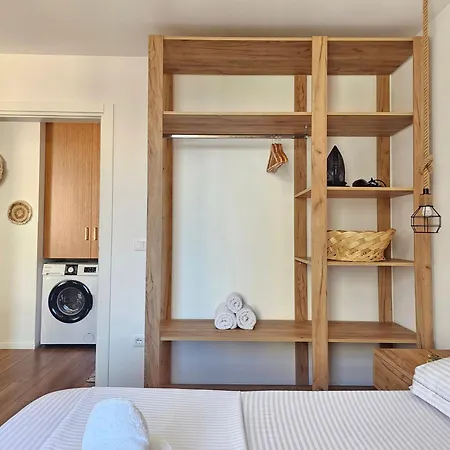 Bohemian Apt, Beachfront & Family Friendly - By Beta Premium *