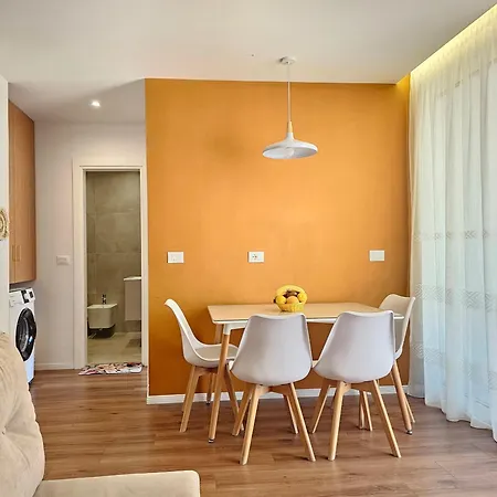 Bohemian Apt, Beachfront & Family Friendly - By Beta Premium Apartmán *