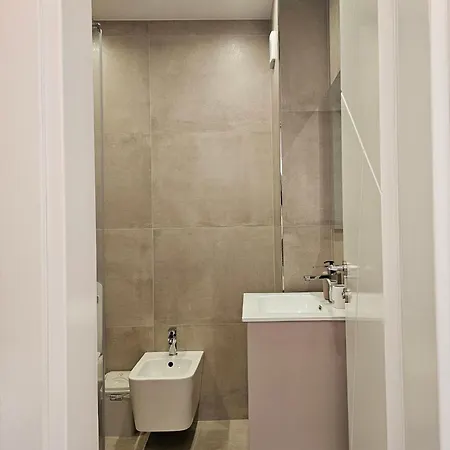 Bohemian Apt, Beachfront & Family Friendly - By Beta Premium * Golem (Tirana)