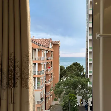 شقة Bohemian Apt, Beachfront & Family Friendly - By Beta Premium