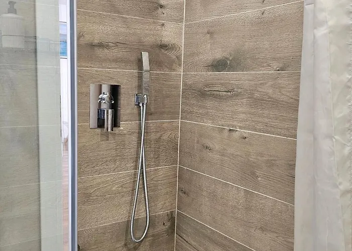 Bohemian Apt, Beachfront & Family Friendly - By Beta Premium *