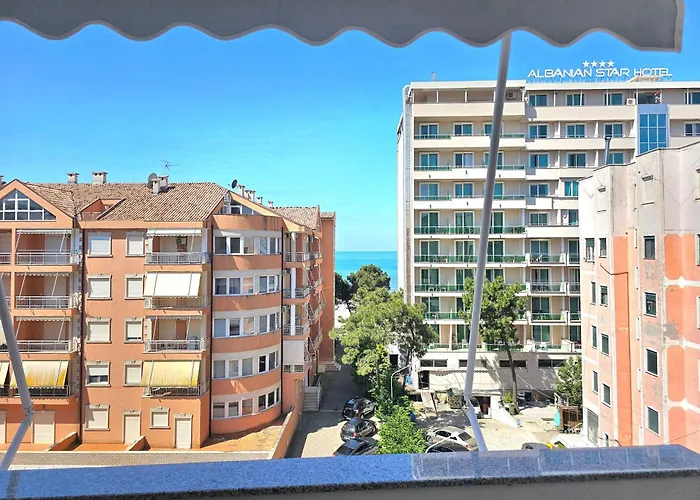 Bohemian Apt, Beachfront & Family Friendly - By Beta Premium Appartement Golem (Tirana)