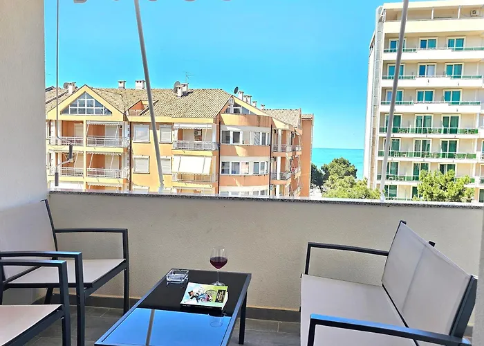 Appartement Bohemian Apt, Beachfront & Family Friendly - By Beta Premium