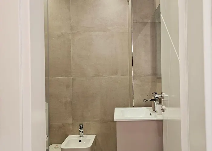 Bohemian Apt, Beachfront & Family Friendly - By Beta Premium * Golem (Tirana)