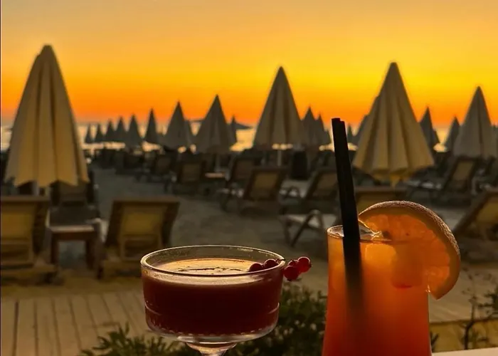 Bohemian Apt, Beachfront & Family Friendly - By Beta Premium